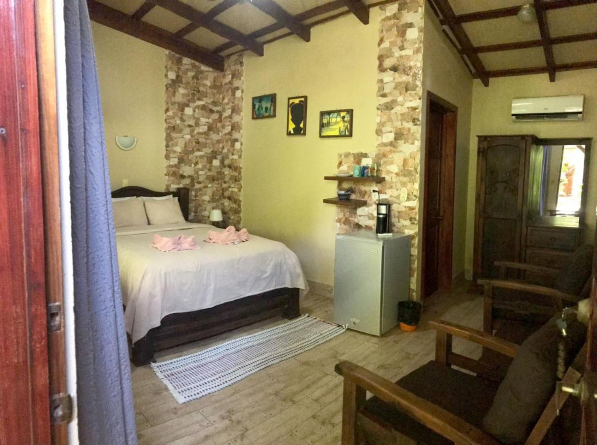 Hotel Casa Caribbean Coconut à Cahuita Extérieur photo