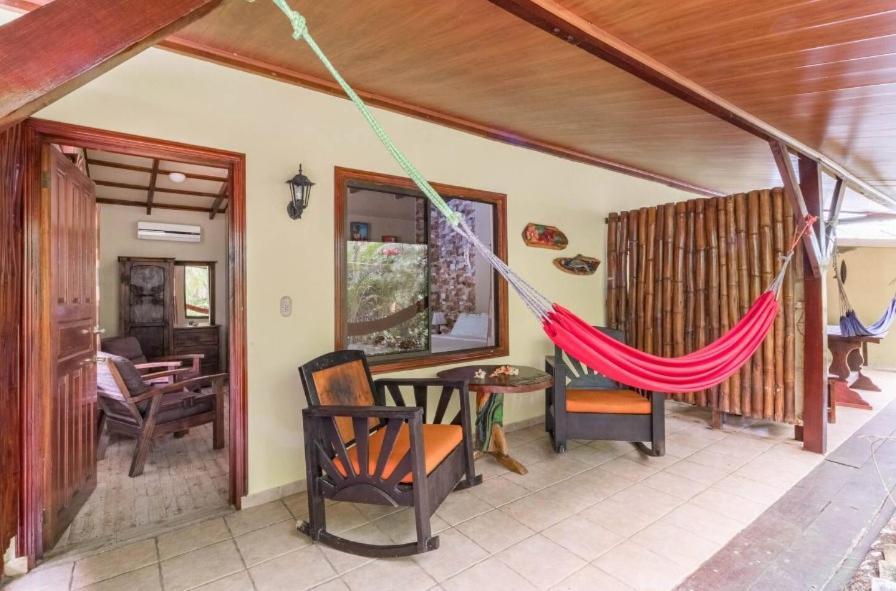 Hotel Casa Caribbean Coconut à Cahuita Extérieur photo