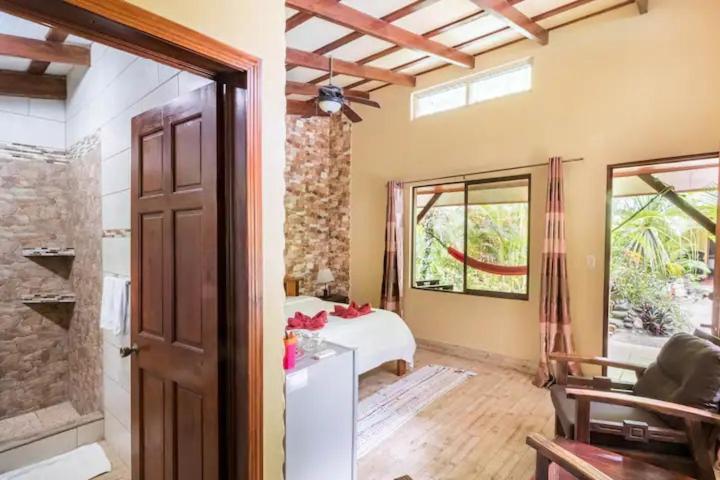Hotel Casa Caribbean Coconut à Cahuita Extérieur photo